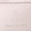 Bolso de mano Gucci Marrakech en cuero blanco - Detail D4 thumbnail