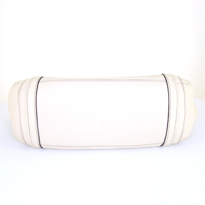 Sac à main Gucci Marrakech en cuir blanc - Detail D5