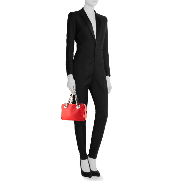 Prada Lux Chain handbag in red grained leather and black piping - Detail D1