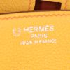 Borsa Hermes Birkin 35 cm in pelle togo Jaune d'Or e profili arancioni - Detail D3 thumbnail