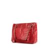 Chanel Vintage Shopping bag worn on the shoulder or carried in the hand in red embossed leather - 00pp thumbnail