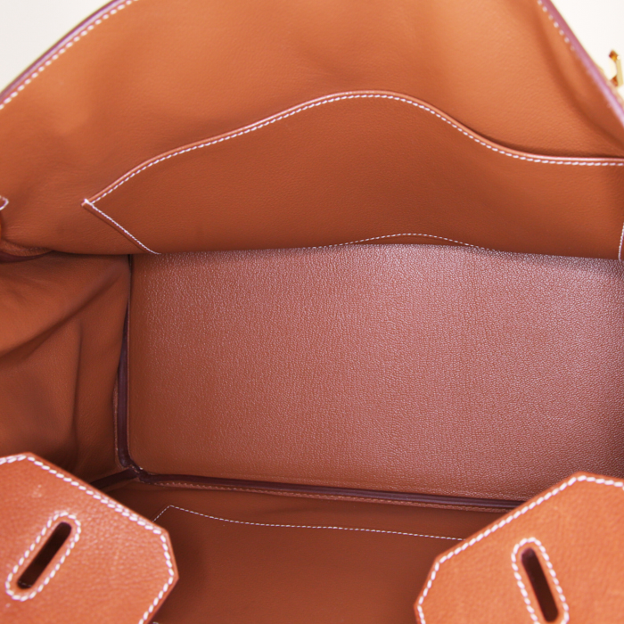 Sac à main Hermes Birkin 35 cm en Barenia Faubourg gold - Detail D2