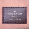 Bolso bandolera Louis Vuitton Kensington en lona a cuadros revestida ébano y cuero marrón - Detail D4 thumbnail