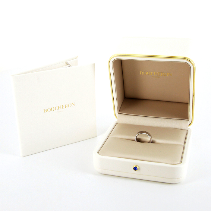 Anello a fascia Boucheron Grosgrain in oro bianco - Detail D2