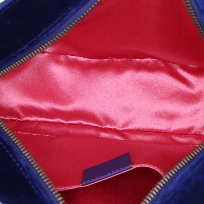 Gucci GG Marmont shoulder bag in blue quilted velvet - Detail D2