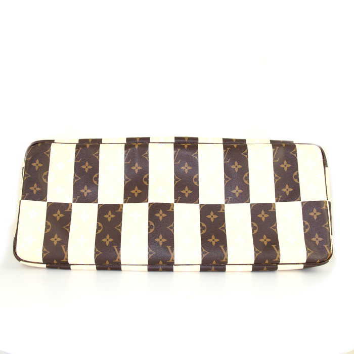 Louis Vuitton Neverfull size XL shopping bag in brown and beige monogram canvas and natural leather - Detail D4