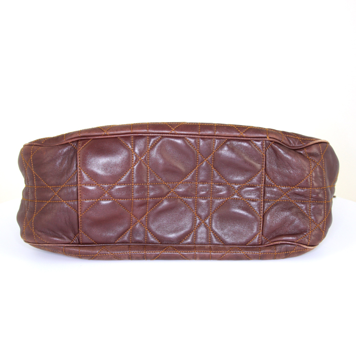 Dior Drawstring bag worn on the shoulder or carried in the hand in brown leather cannage - Detail D4