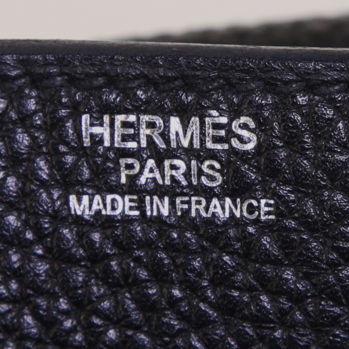 Hermès Steve shoulder bag in black togo leather - Detail D3