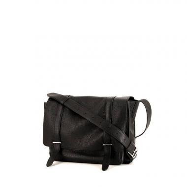 Bolso bandolera Hermès Steve en cuero togo negro