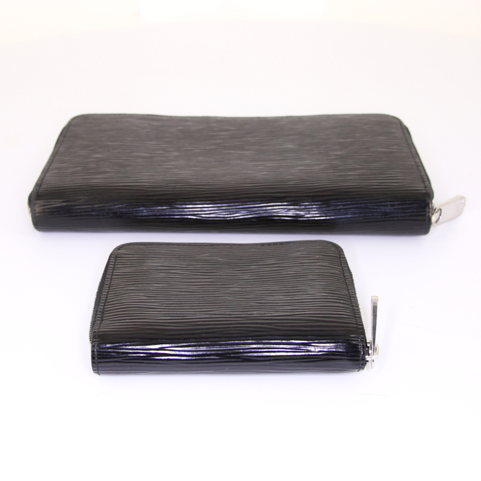 Louis Vuitton Organizer wallet in black patent epi leather - Detail D4