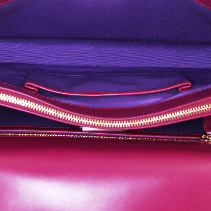 Sac porté épaule ou main Bulgari Serpenti en cuir rose-framboise et galuchat rose - Detail D3