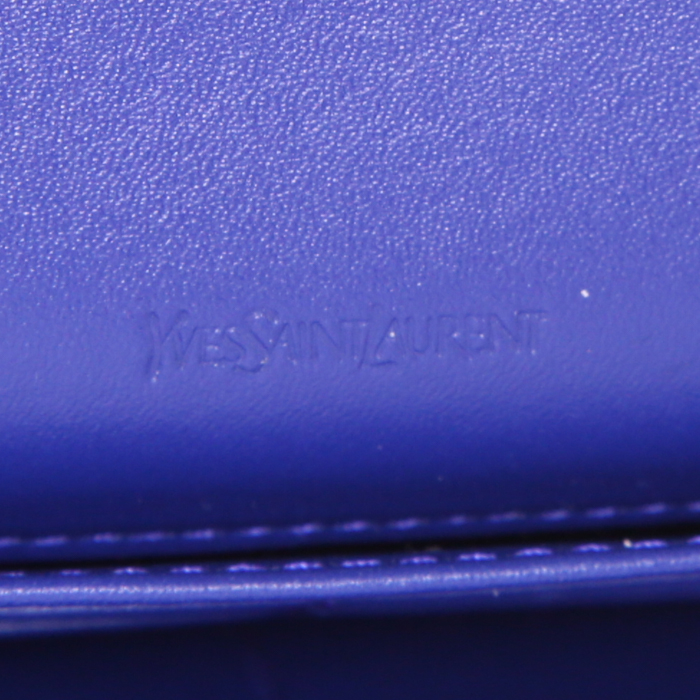 Pochette Saint Laurent Belle de Jour en cuir verni bleu - Detail D3