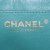 Chanel Timeless jumbo shoulder bag in green quilted leather - Detail D4 thumbnail