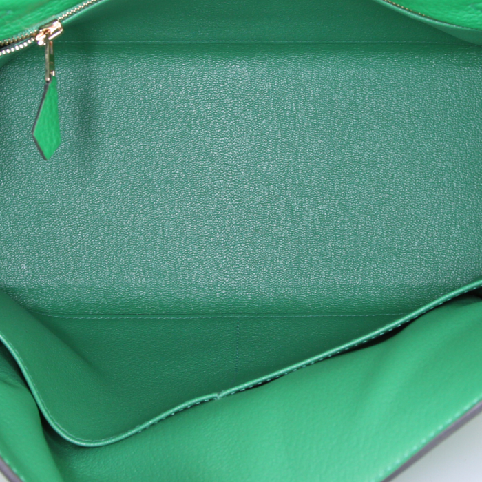 Hermes Kelly 28 cm handbag in green Bamboo togo leather - Detail D3