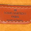 Mochila Louis Vuitton Gobelins - Backpack en cuero Epi marrón - Detail D4 thumbnail