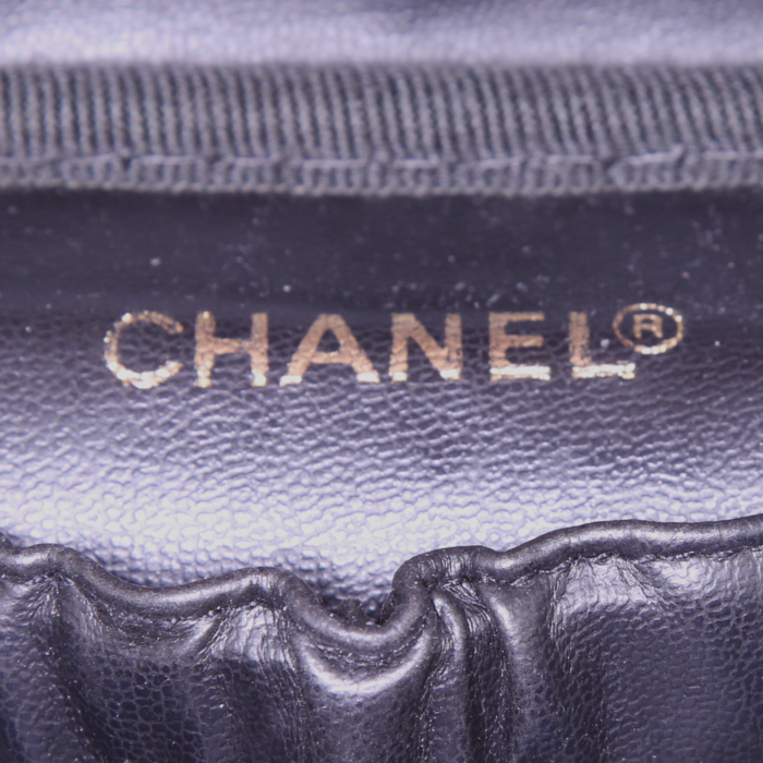 Vanity Chanel Vanity en cuero liso negro - Detail D3
