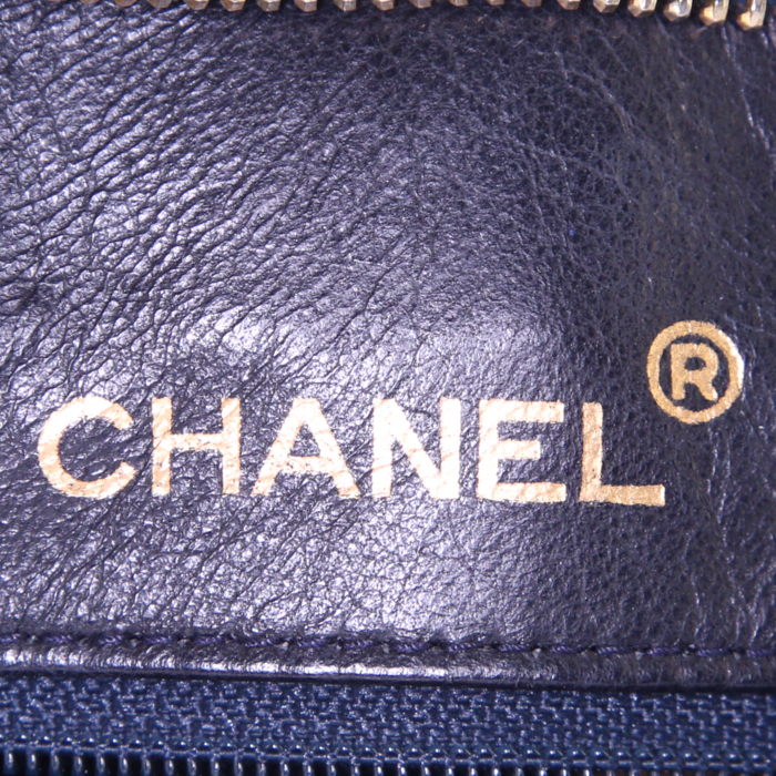Chanel  Vintage handbag  in red canvas  and blue leather - Detail D4