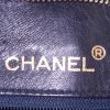 Chanel  Vintage handbag  in red canvas  and blue leather - Detail D4 thumbnail