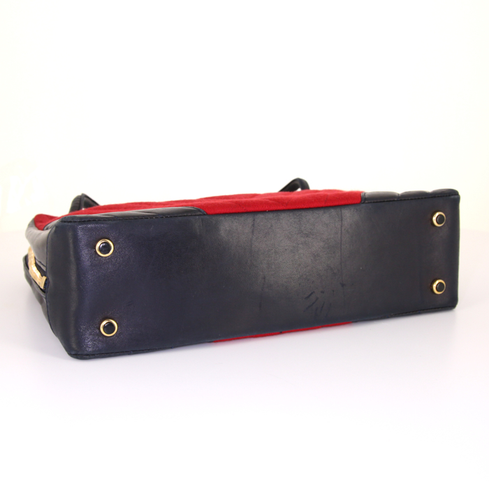 Chanel  Vintage handbag  in red canvas  and blue leather - Detail D5