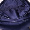 Chanel Timeless jumbo shoulder bag in navy blue quilted leather - Detail D3 thumbnail