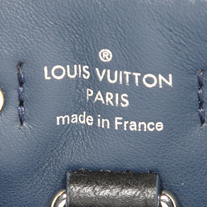 Bolso para llevar al hombro o en la mano Louis Vuitton Pernelle en cuero granulado bicolor negro y azul marino - Detail D4