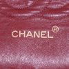 Bolso de mano Chanel en cuero acolchado negro - Detail D4 thumbnail