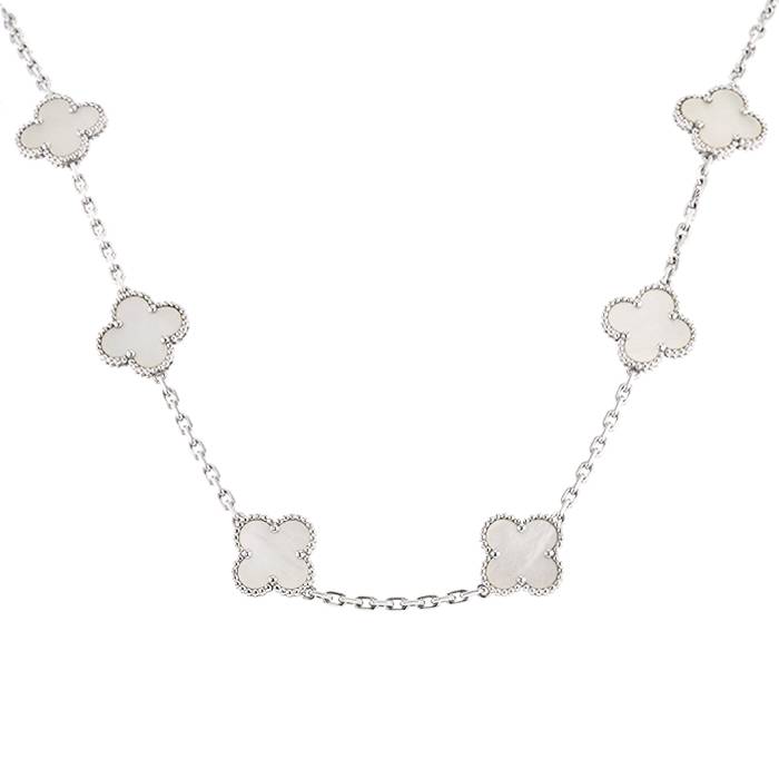 Collier Van Cleef & Arpels Alhambra Vintage en or blanc et nacre blanche