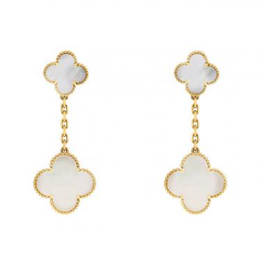 Pendientes colgantes Van Cleef 
Arpels Magic Alhambra en oro amarillo y nácar blanco