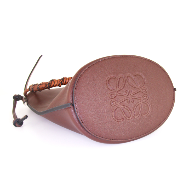 Loewe Gate Top Handle bag in brown leather - Detail D5