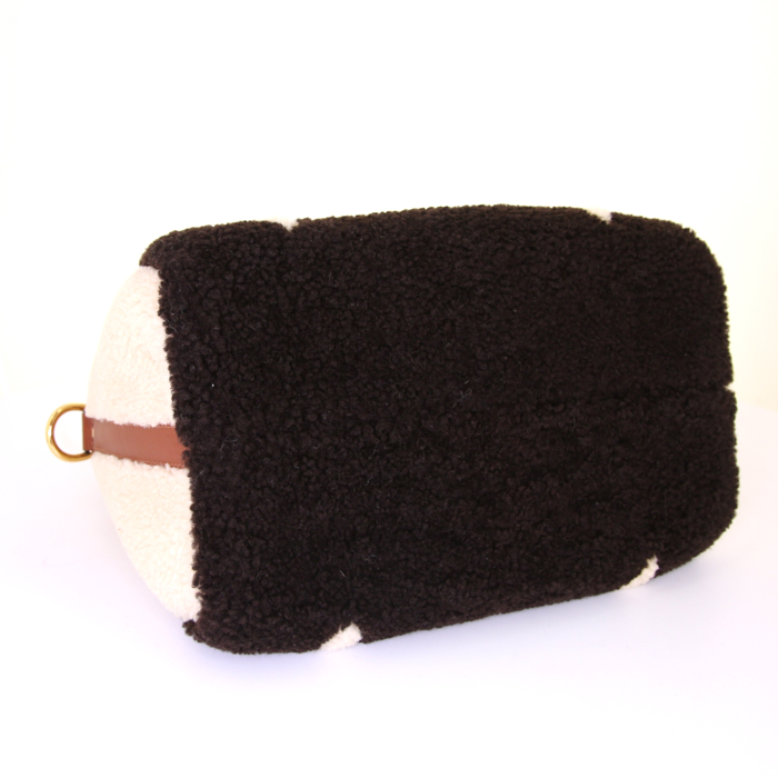 Louis Vuitton Speedy shoulder bag in beige and dark brown woollen fabric and brown leather - Detail D5