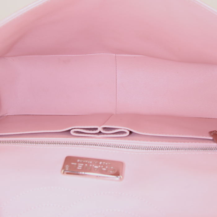 Bolso bandolera Chanel Timeless jumbo en cocodrilo degradado de rosa - Detail D3