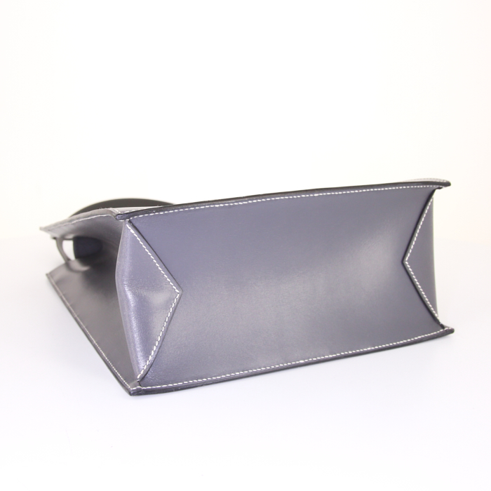 Hermès Lucy handbag in grey leather - Detail D4