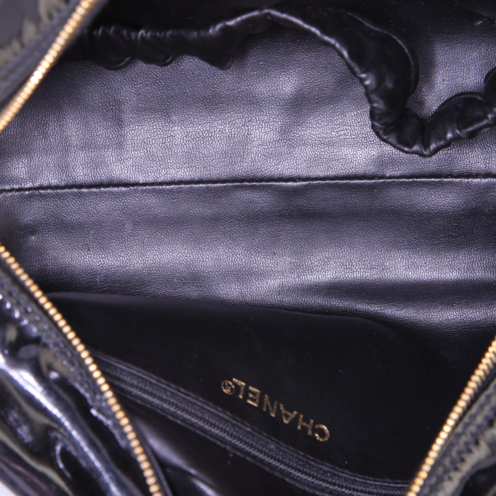 Chanel Chanel Vanity - Pocket Hand en charol negro - Detail D2