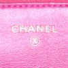 Borsa a tracolla Chanel Wallet on Chain in pelle rosa a fiori - Detail D4 thumbnail