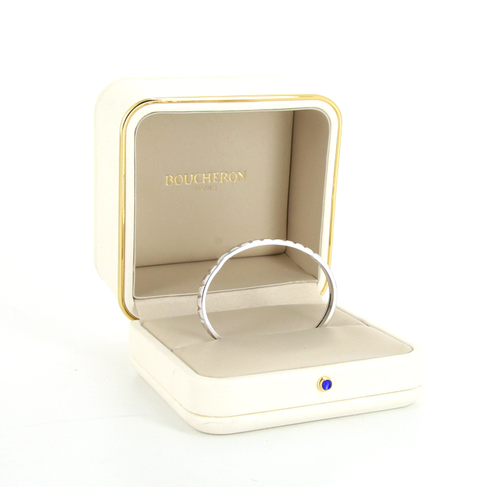 Brazalete redondo Boucheron Quatre en oro blanco