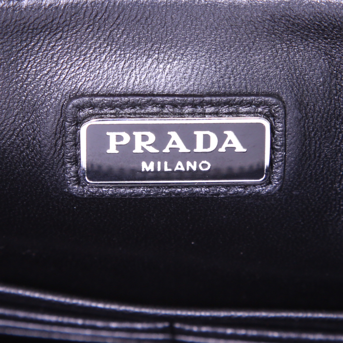 Prada pouch in black leather - Detail D4
