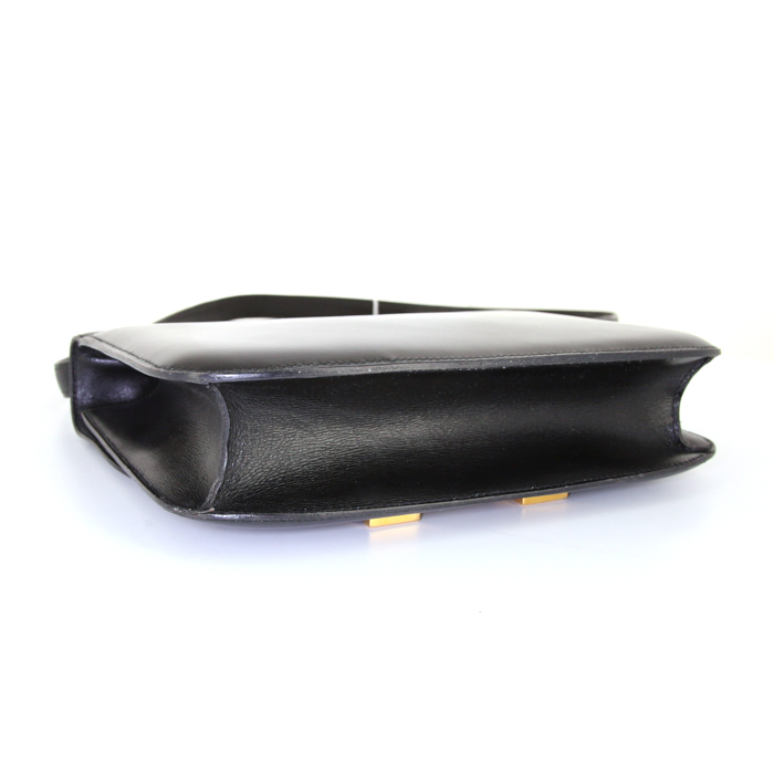 Bolso de mano Hermes Constance en cuero box negro - Detail D5