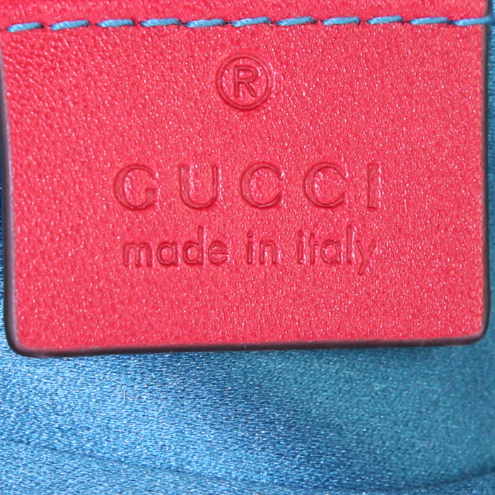 Gucci GG Marmont mini shoulder bag in red quilted velvet - Detail D4