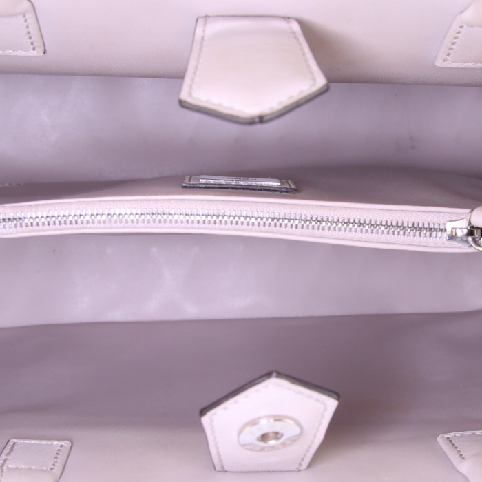 Fendi 2 Jours handbag in beige leather - Detail D3