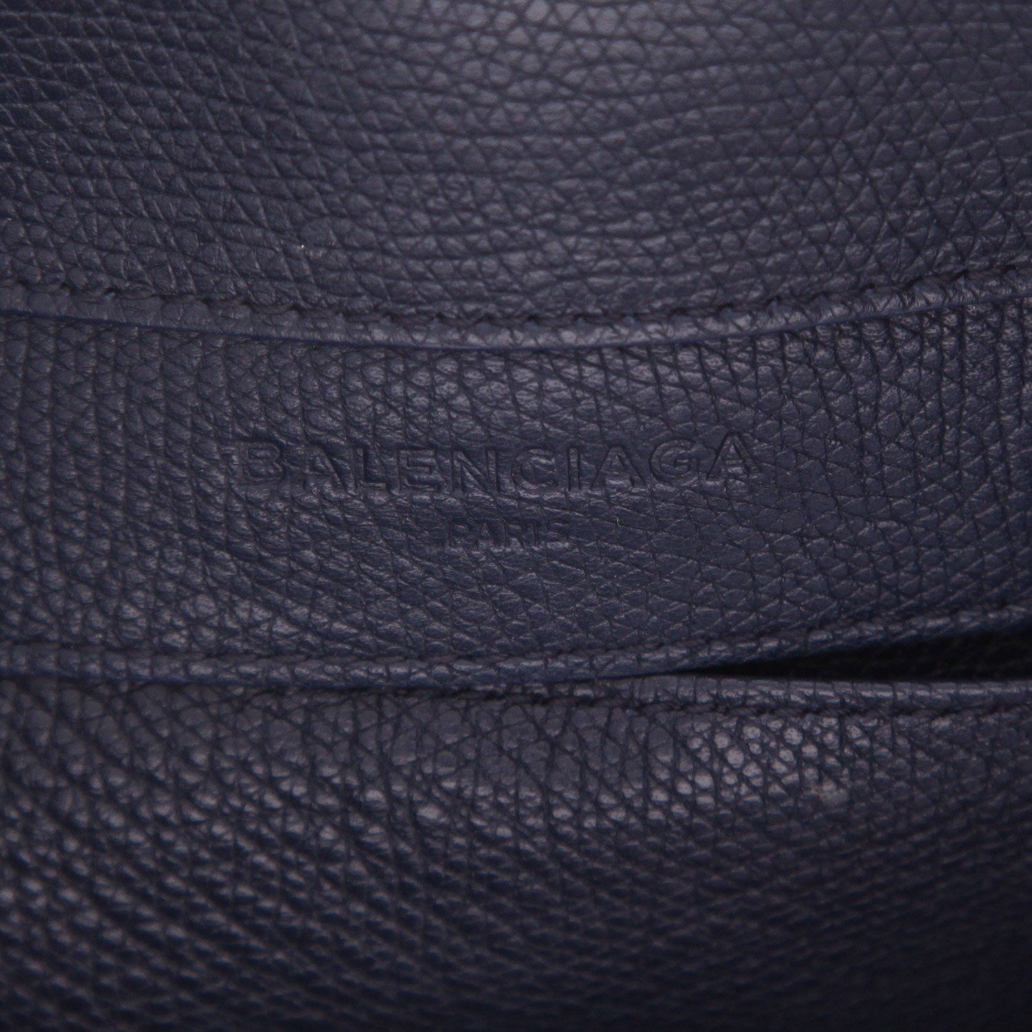 Borsa a tracolla Balenciaga Papier A4 in pelle martellata blu - Detail D2