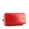 Sac à main Louis Vuitton Speedy 25 cm en cuir épi rouge - Detail D4 thumbnail