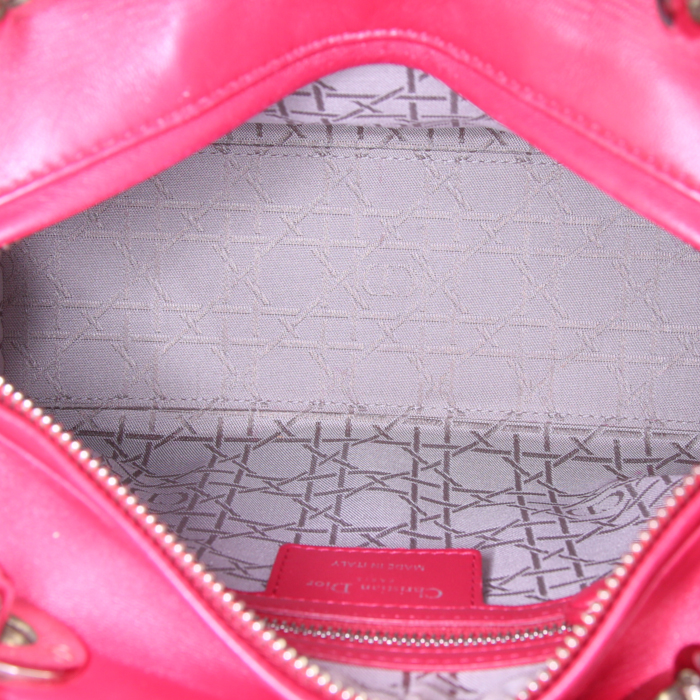 Dior Lady Dior medium model handbag in raspberry pink leather cannage - Detail D3