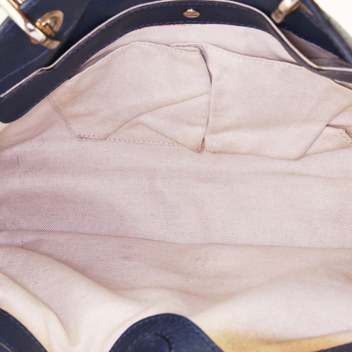 Sac à main Gucci Bamboo en cuir grainé bleu et bambou - Detail D3