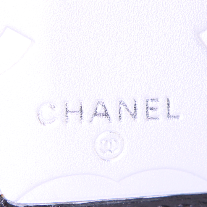 Chanel Cambon wallet in black quilted leather - Detail D3