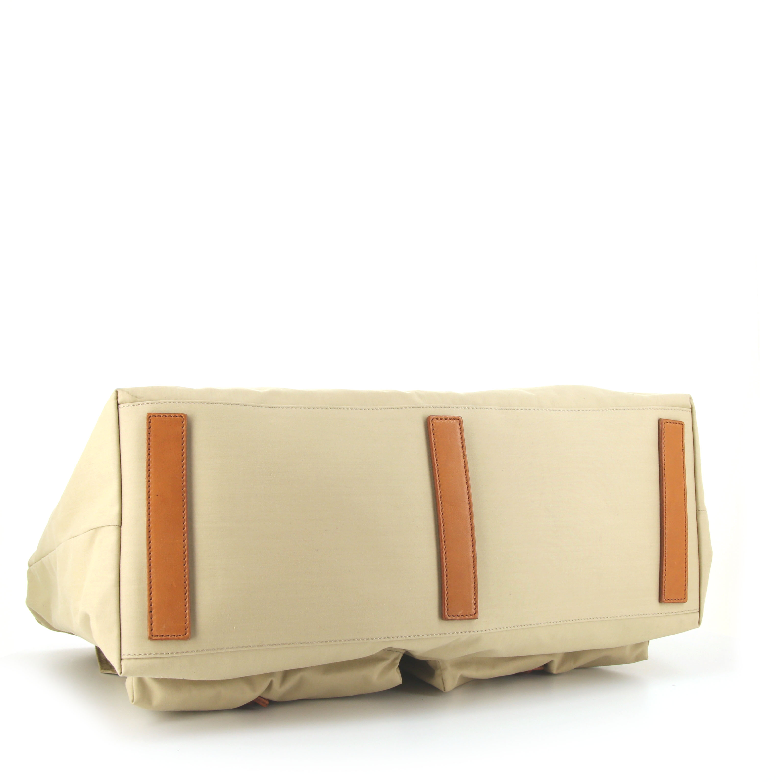 Bolso de fin de semana Gucci en lona beige y cuero marrón - Detail D4