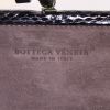 Pochette Bottega Veneta Knot in serpente d'acqua bronzo intrecciata - Detail D3 thumbnail