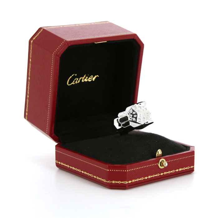 Sortija Cartier Panthère en oro blanco,  esmeralda y ónix y en diamantes - Detail D2