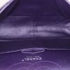 Borsa a tracolla Chanel 2.55 in pelle verniciata e foderata viola - Detail D3 thumbnail