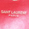 Bolsito de mano Saint Laurent Kate Pompon en cuero rojo - Detail D3 thumbnail