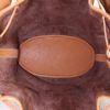 Bolso para llevar al hombro Hermès Market en cuero bicolor marrón y beige - Detail D2 thumbnail